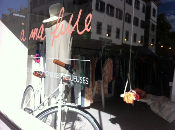 A ma fille boutique window display