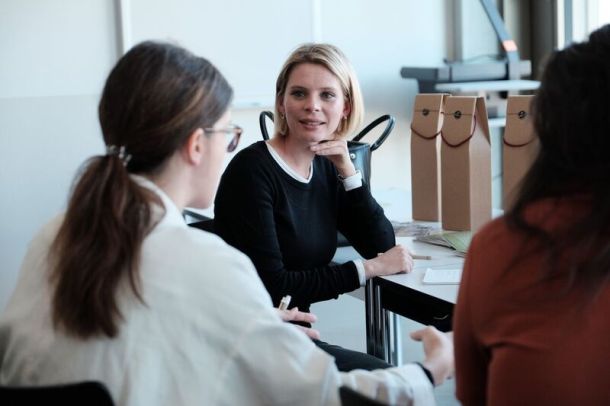 Discussing fashion and sustainability with St Gallen students. Photo courtesy Oikos St Gallen.