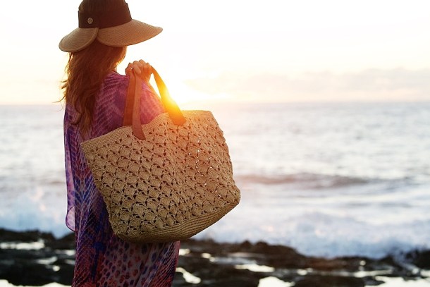 Mar y Sol beach bag. Photo via islandfeversisters.com