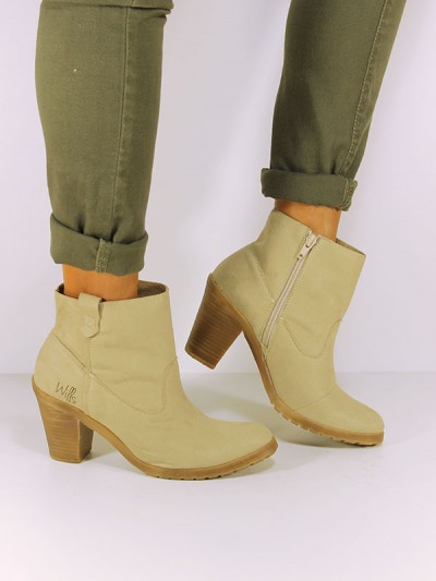 Vegan faux-suede ankle boots. Via wills-vegan-shoes.com/