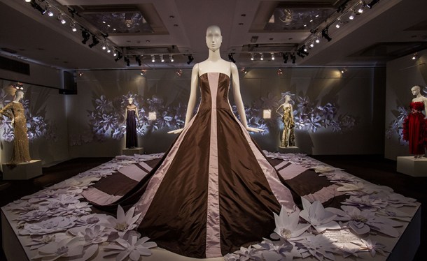 Exhibition featuring Green Carpet Challenge dresses. Photo via eco-age.com